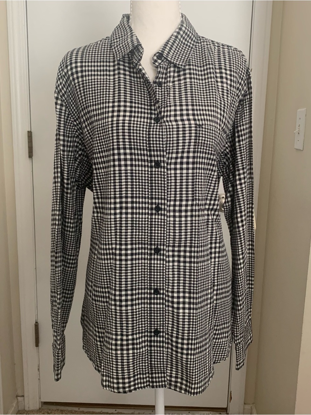 St. John's Bay Women’s XL Classic Shirt Plaid Button Up Cotton Black White NEW!